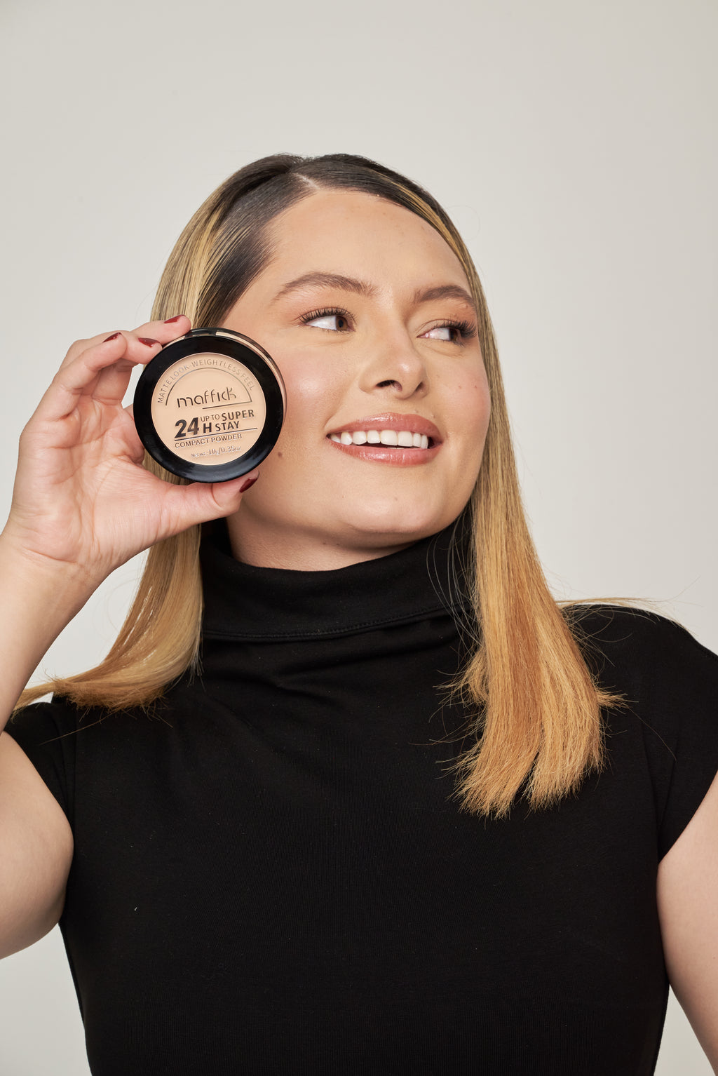 Polvo compacto Maffick